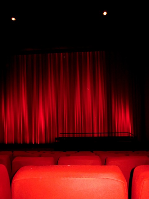 Escuchar relato erótico: yo y mi pareja en el cine